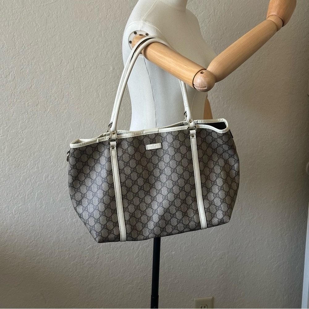 🧡GUARANTEED AUTHENTIC GUCCI GG SUPREME MEDIUM JOY TOTE🧡 - Picture 15 of 16